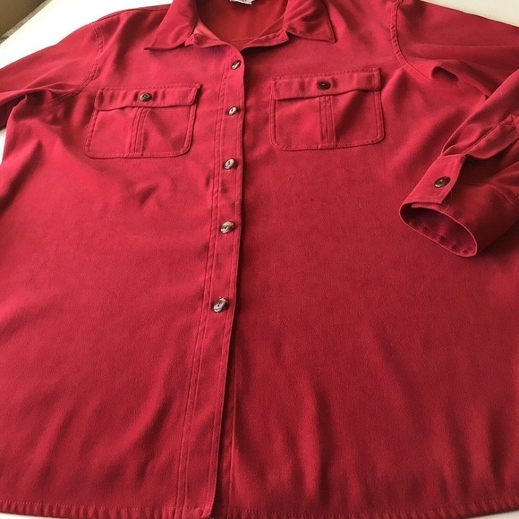 Real Clothes Saks Fifth Avenue SzL Red Button Down Long Sleeve Poly/Spandex - Picture 8 of 10